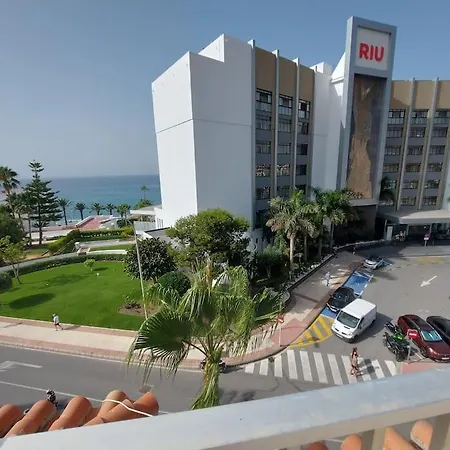 Spacious Flat 100m From Beach-nerja-spain * نيرخا