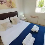 Spacious Flat 100m From Beach-nerja-spain Apartmán