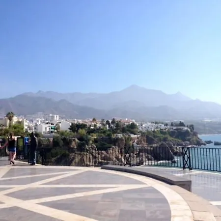 Spacious Flat 100m From Beach-nerja-spain Nerja