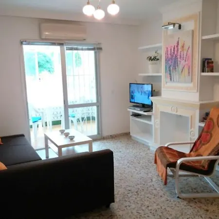 Spacious Flat 100m From Beach-nerja-spain *