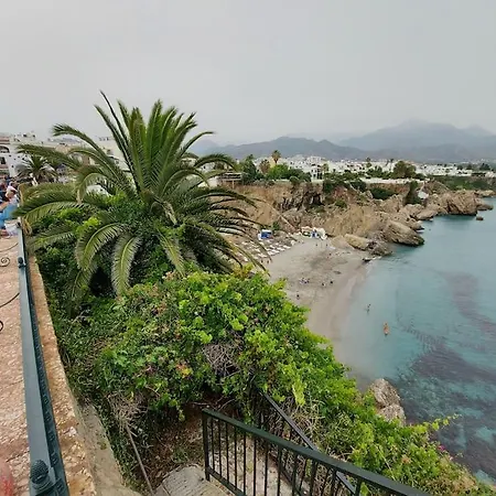 Lägenhet Spacious Flat 100m From Beach-nerja-spain *