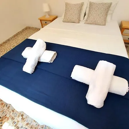 Spacious Flat 100m From Beach-nerja-spain Nerja