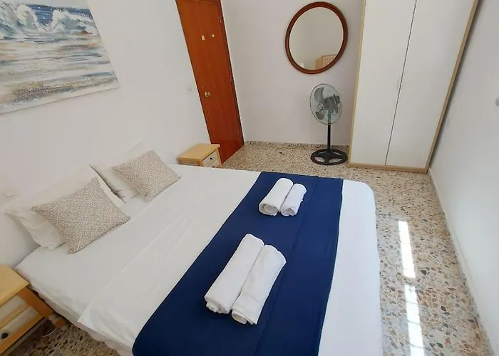 Apartment Spacious Flat 100m From Beach-nerja-spain