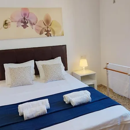 Spacious Flat 100m From Beach-nerja-spain Nerja