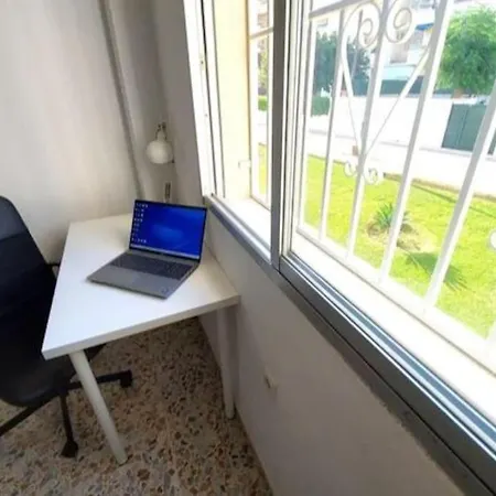 Spacious Flat 100m From Beach-nerja-spain Apartamento Nerja