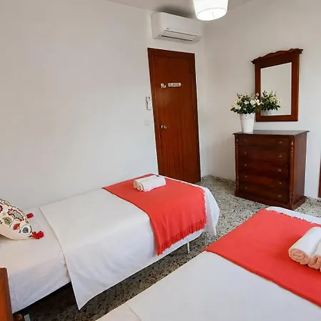 Spacious Flat 100m From Beach-nerja-spain Apartamento Nerja