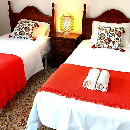Spacious Flat 100m From Beach-nerja-spain * Nerja