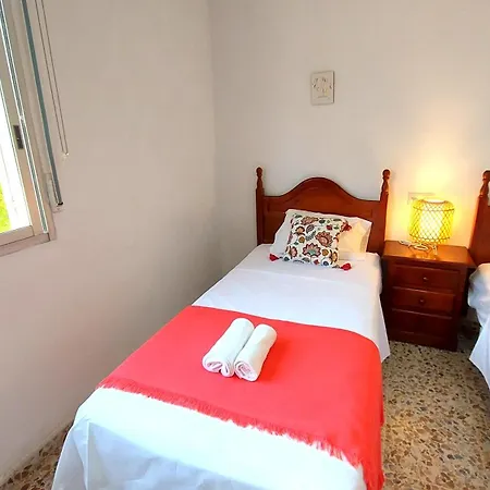 Spacious Flat 100m From Beach-nerja-spain * Nerja