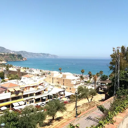 Spacious Flat 100m From Beach-nerja-spain *