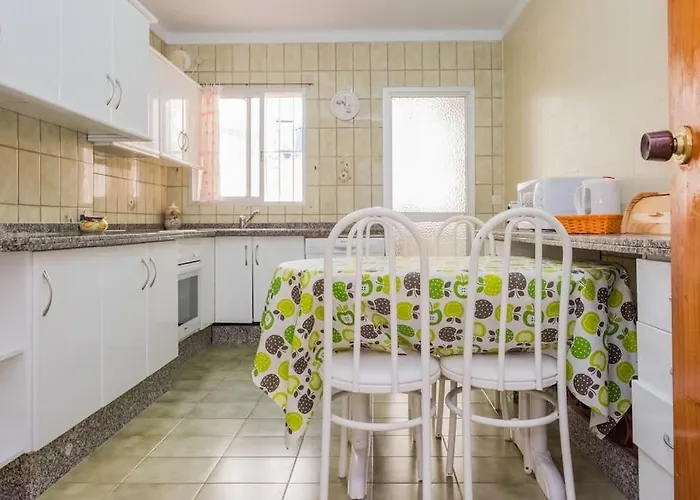 Spacious Flat 100m From Beach-nerja-spain