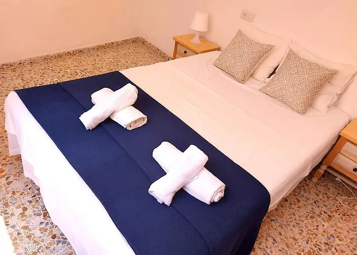 Spacious Flat 100m From Beach-nerja-spain *