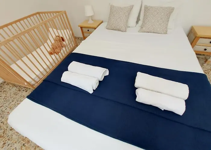 Spacious Flat 100m From Beach-nerja-spain