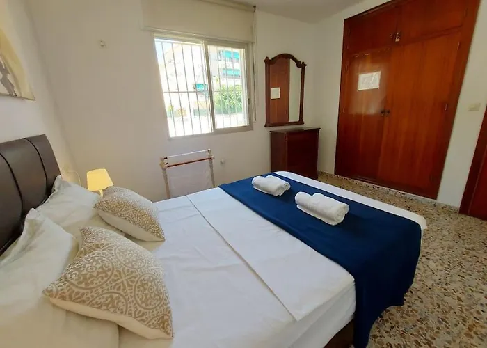 Spacious Flat 100m From Beach-nerja-spain Apartman