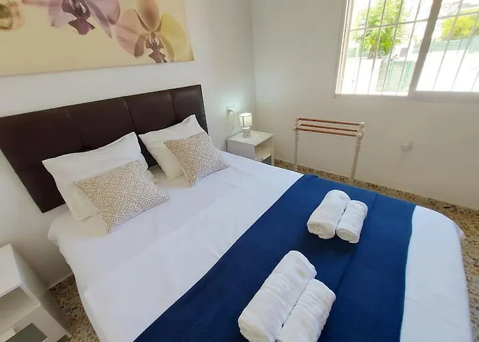 Spacious Flat 100m From Beach-nerja-spain Apartman