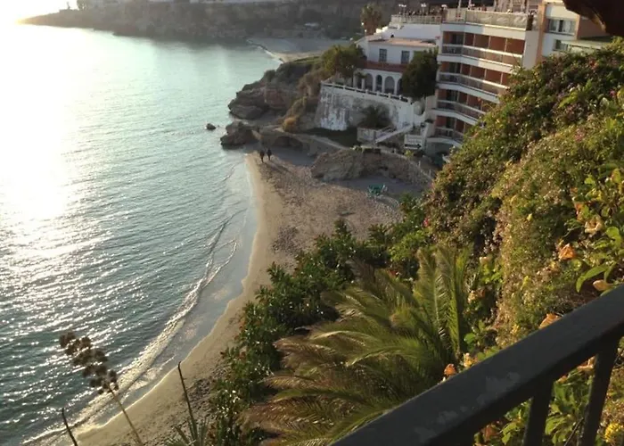 Spacious Flat 100m From Beach-nerja-spain Apartman *