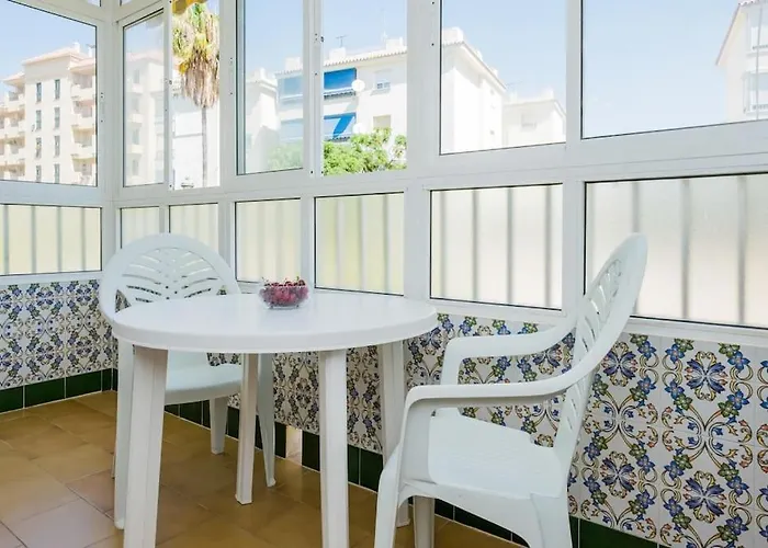 Spacious Flat 100m From Beach-nerja-spain Apartman Nerja
